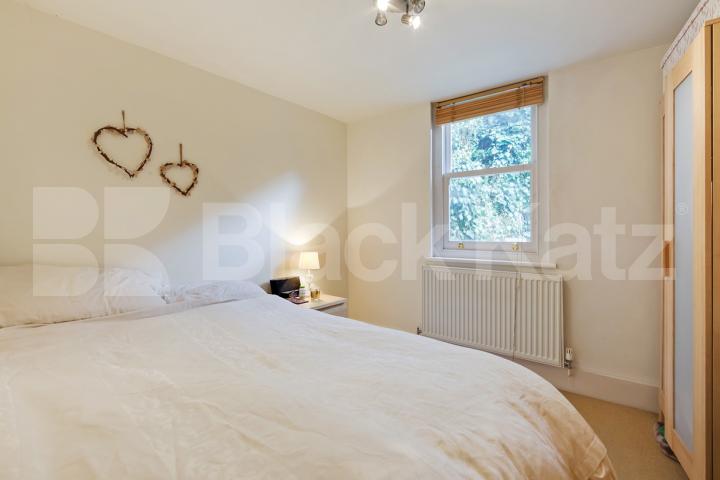 Duplex apartment with charming patio garden   Summerley Street, Earlsfield